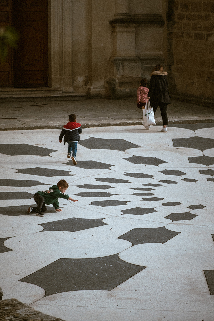 Enfants exclus : pourquoi le mouvement “child-free”&nbsp;inquiète